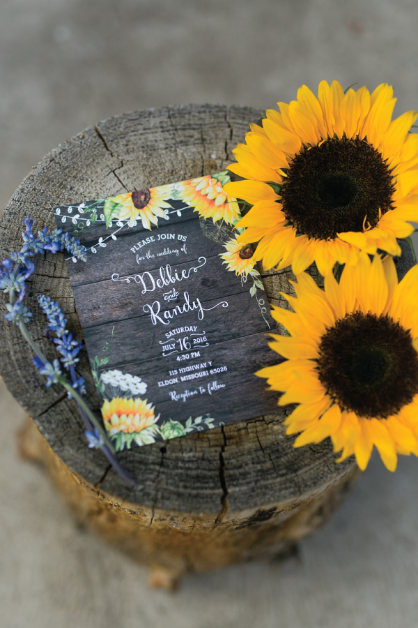 sunflower-wedding-invitation